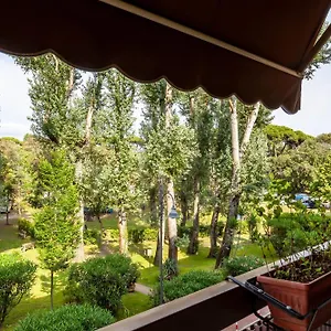Appartamento La Casa Nel Parco, Viareggio
